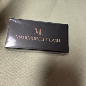 Mademoiselle Lash Black Eyelash Box